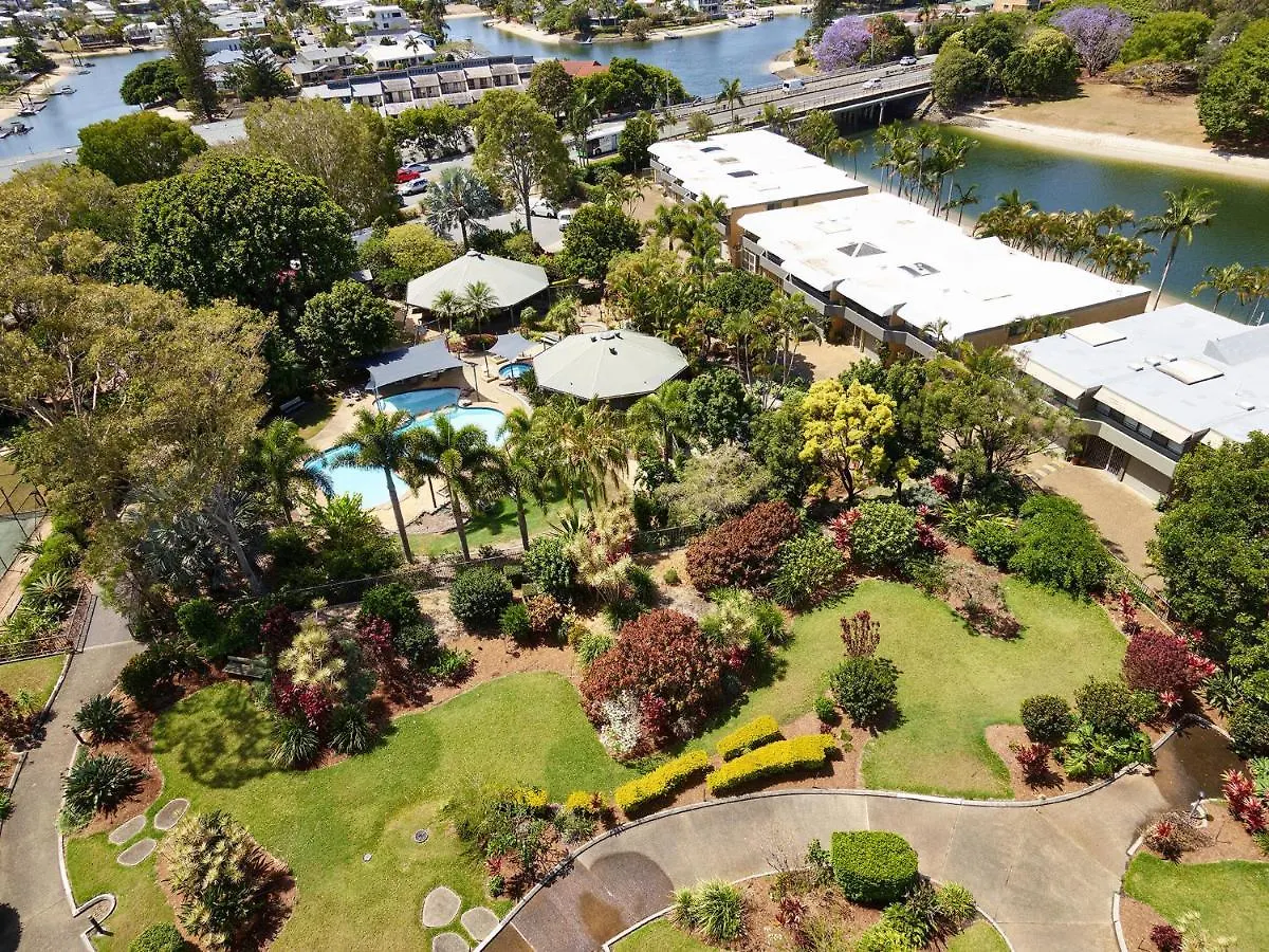 Supa Sized 3 Bedroom 2 Bath Gold Coast 0*,