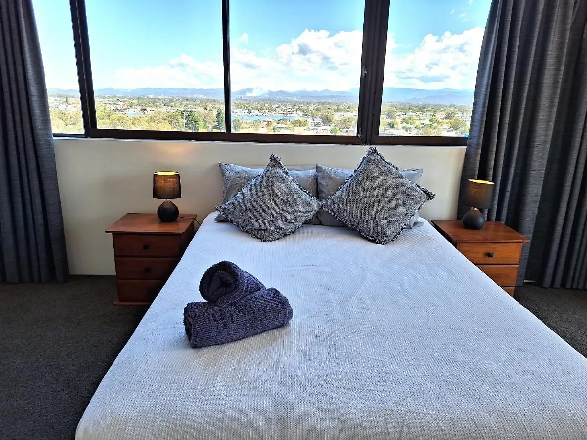 Apartment Supa Sized 3 Bedroom 2 Bath Gold Coast