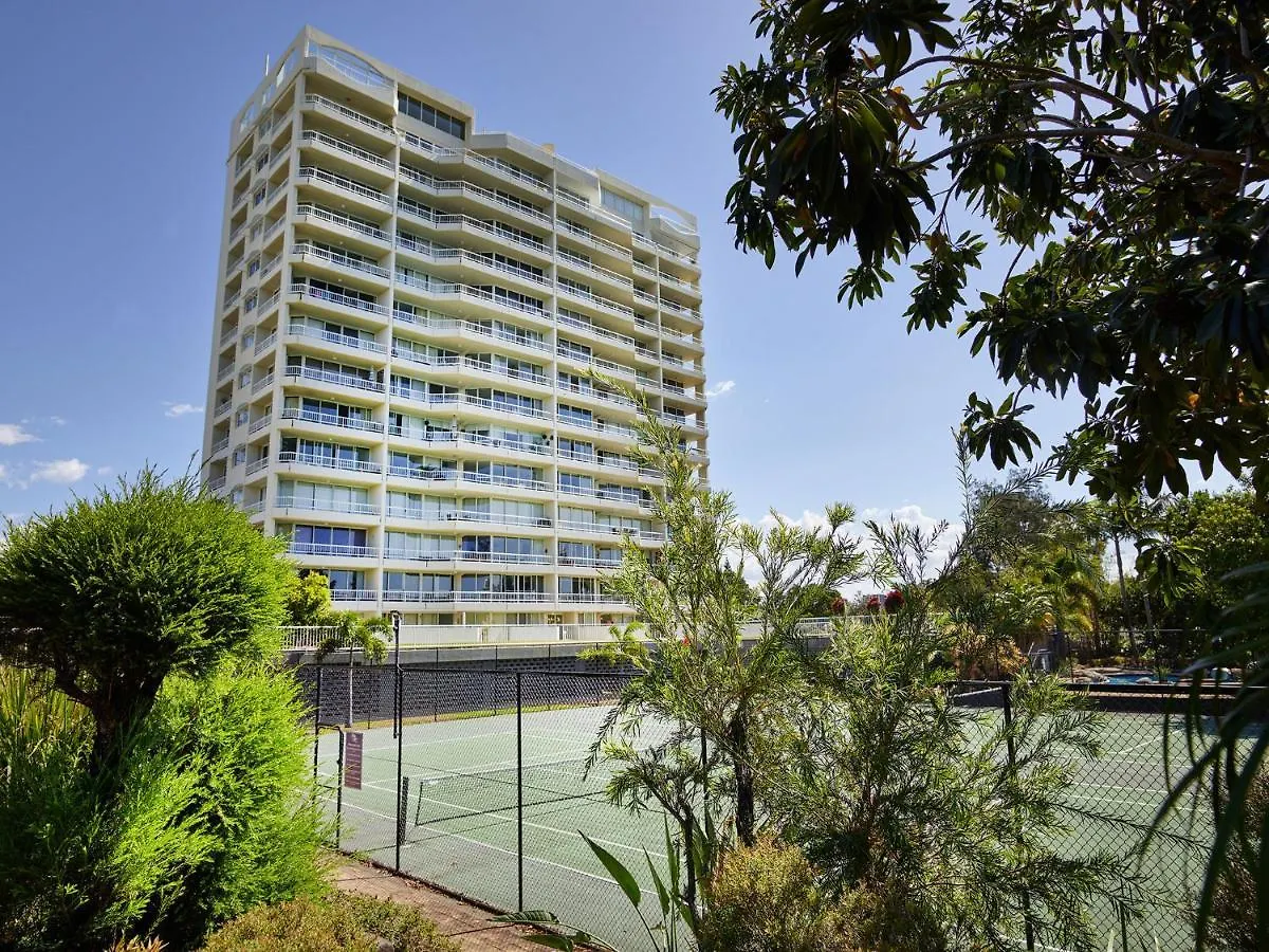 Supa Sized 3 Bedroom 2 Bath Gold Coast 0*,