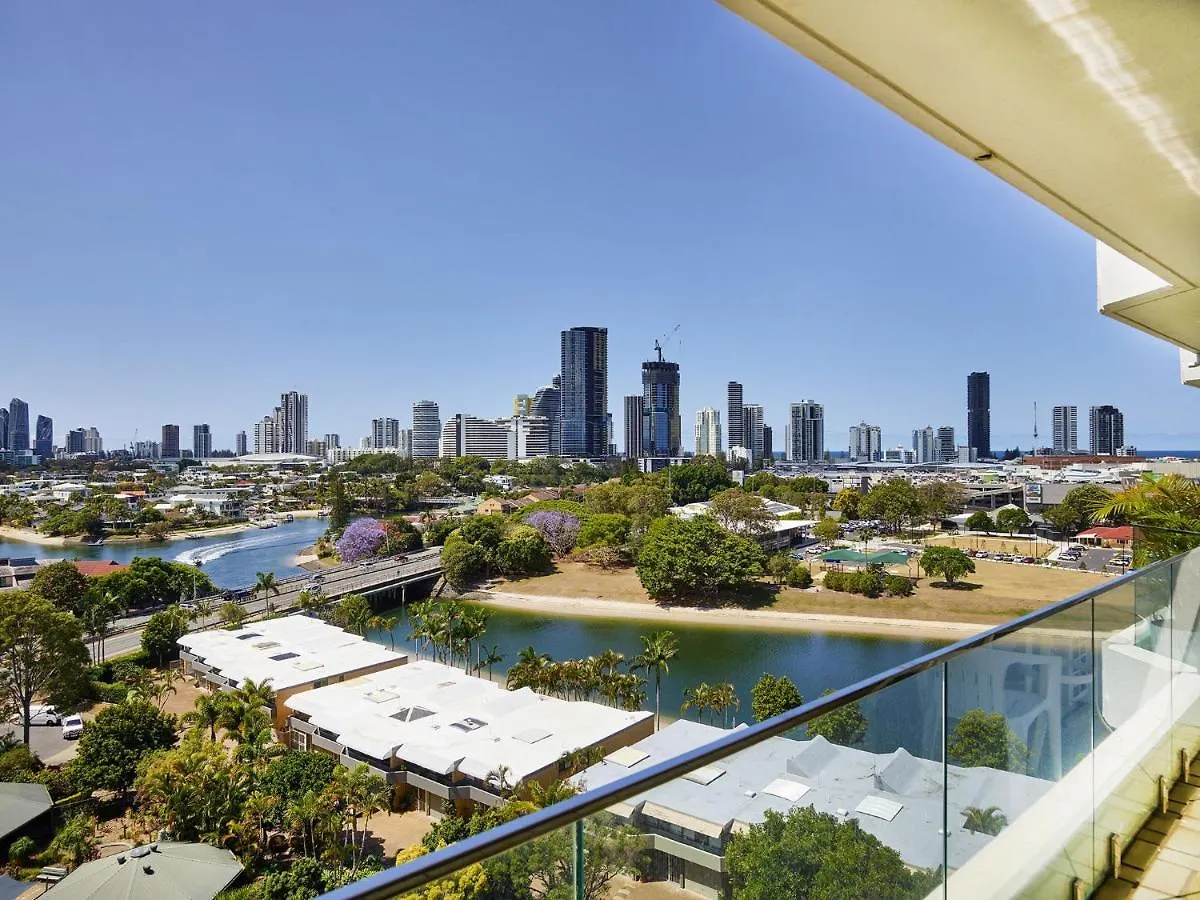 Supa Sized 3 Bedroom 2 Bath Gold Coast